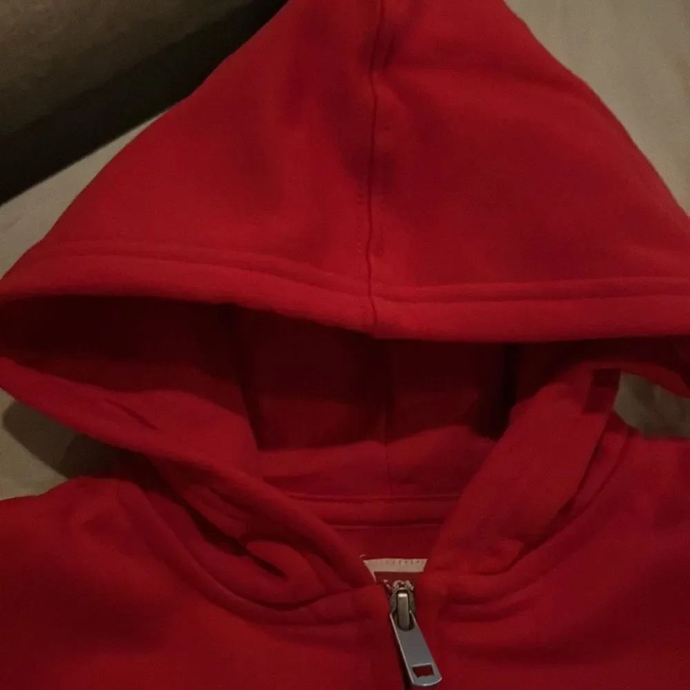 Logo red hoodie  - Picture 6 of 7